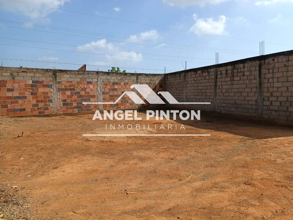 Terreno en Vía al Aaeropuerto, Maracaibo - 1