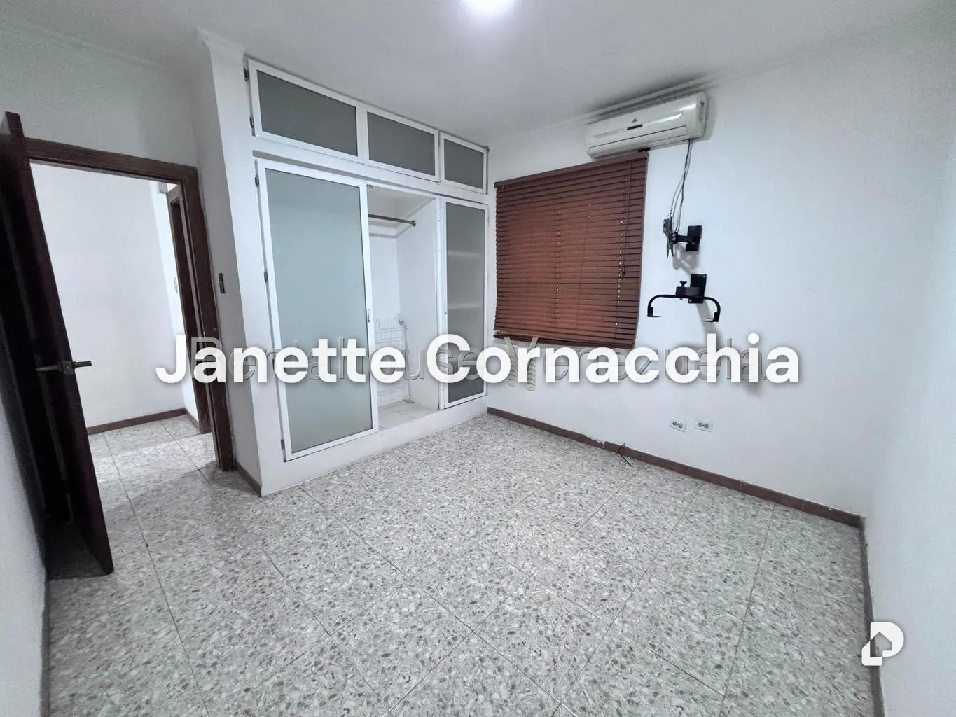Local comercial en Colinas de Bello Monte, Caracas – 4