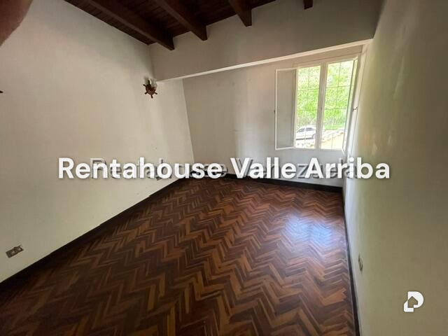 House in La Lagunita Country Club, Caracas – 23