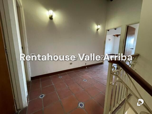 House in La Lagunita Country Club, Caracas – 22