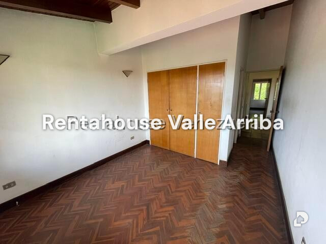 House in La Lagunita Country Club, Caracas – 30