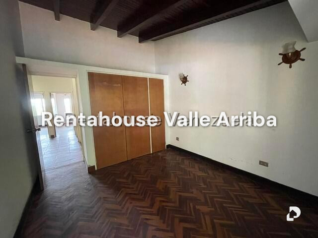 House in La Lagunita Country Club, Caracas – 24