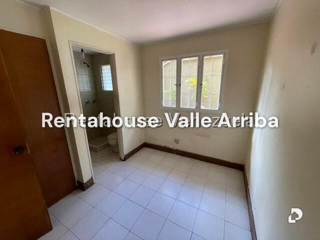 House in La Lagunita Country Club, Caracas – 16