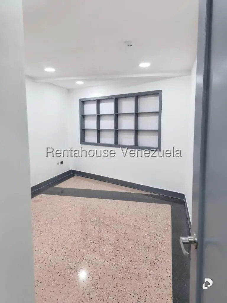 Casa en San Román, Caracas – 18