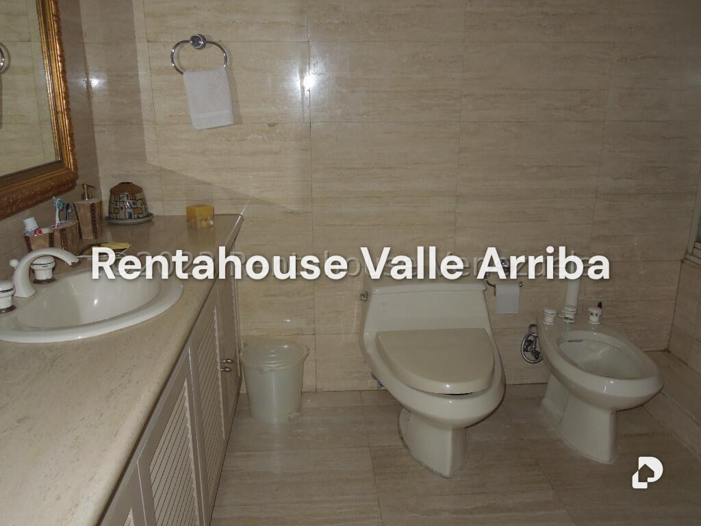 Apartamento en La Florida, Caracas – 17
