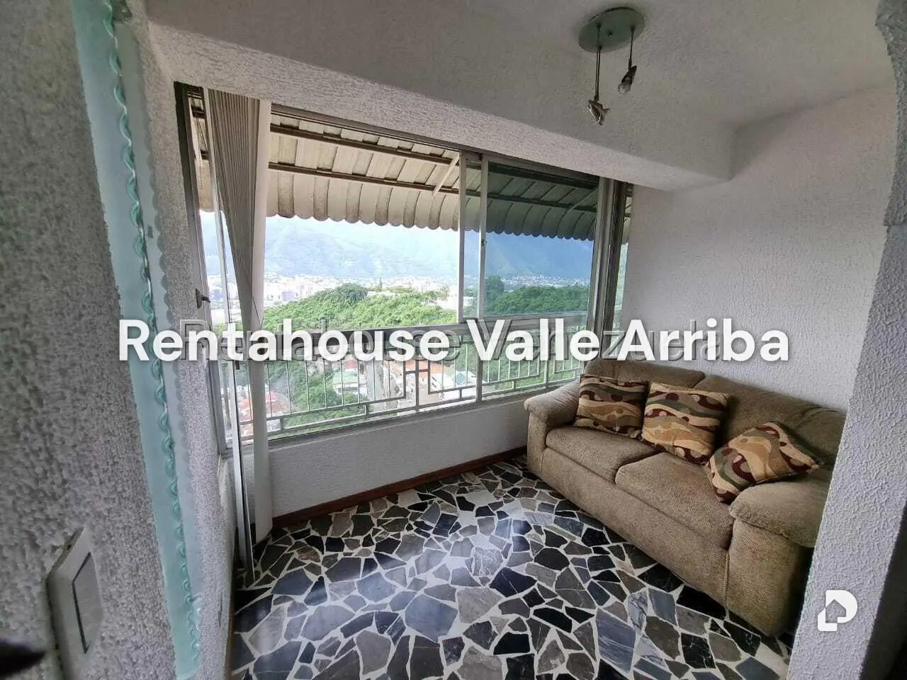 Apartamento en Colinas de Santa Mónica, Caracas – 19