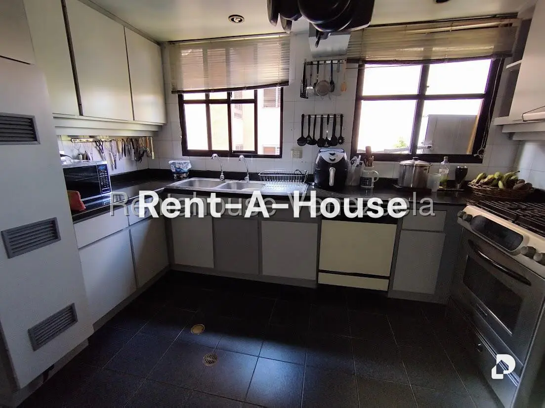 Apartamento en La Florida, Caracas – 9