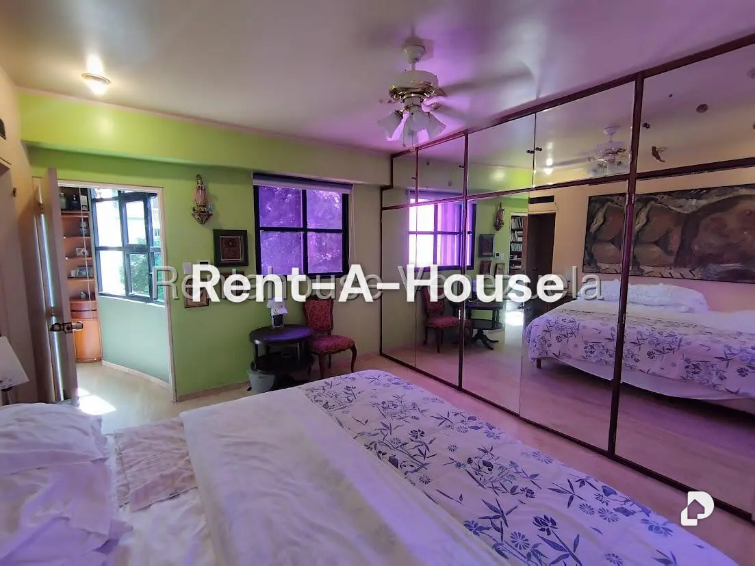 Apartamento en La Florida, Caracas – 15