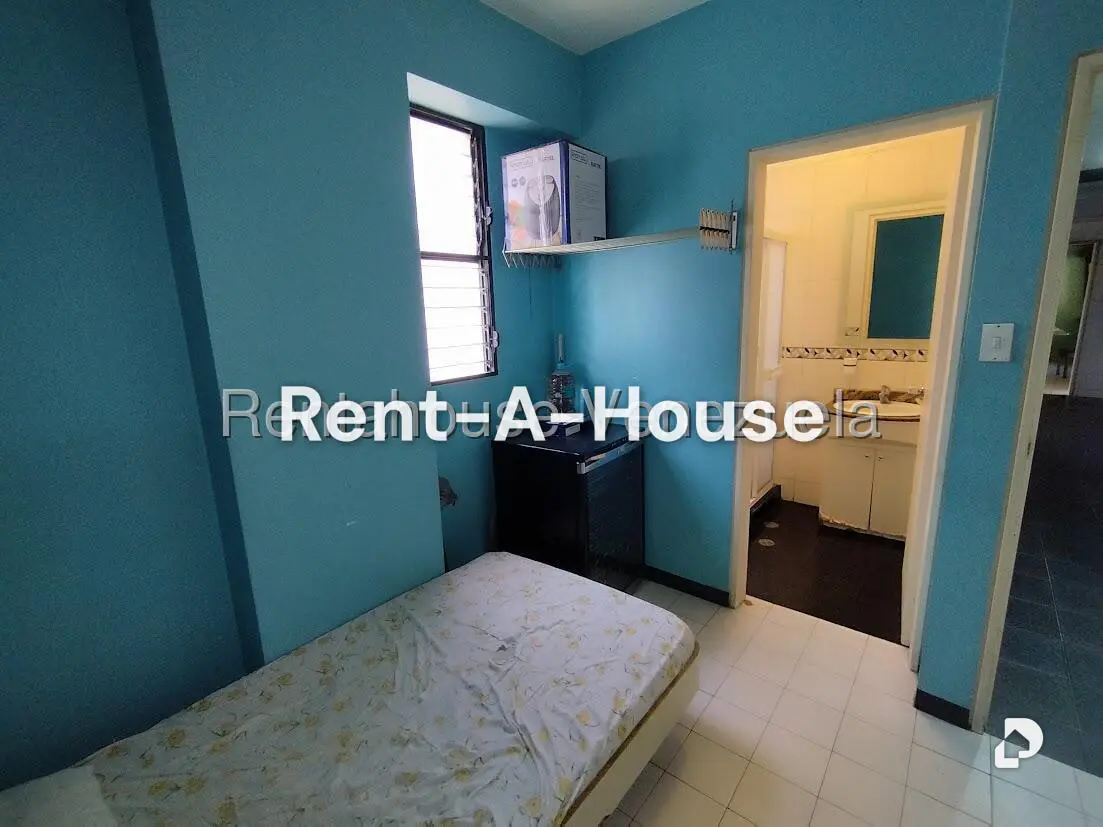 Apartamento en La Florida, Caracas – 24