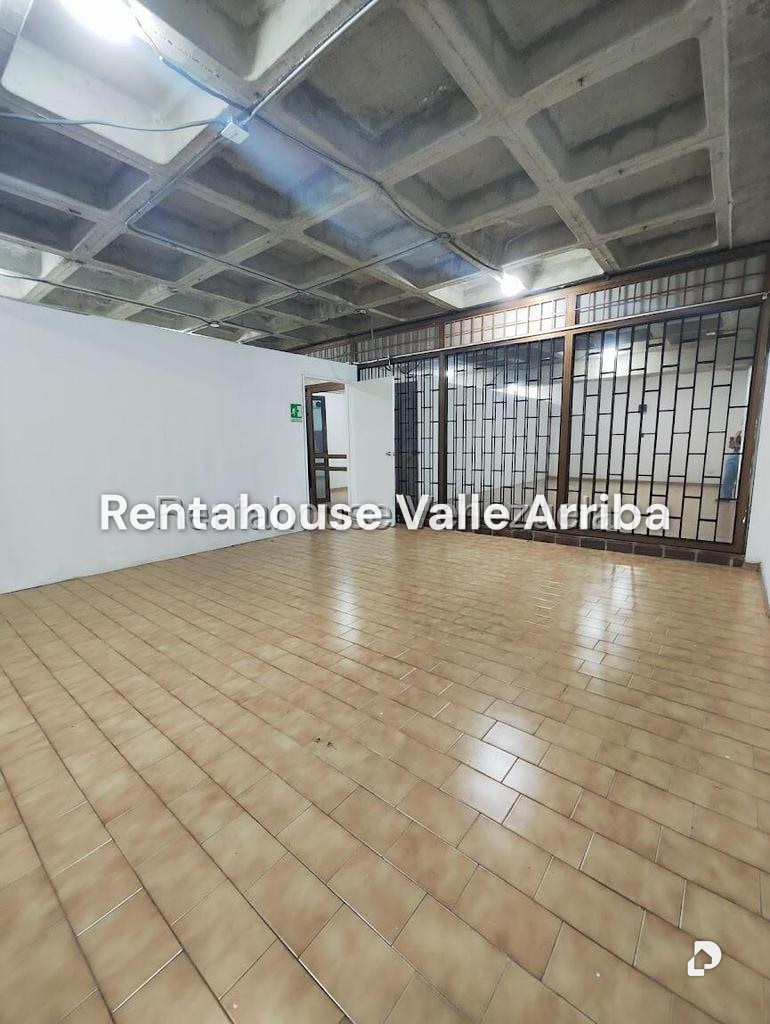 Local comercial en Los Dos Caminos, Caracas – 12