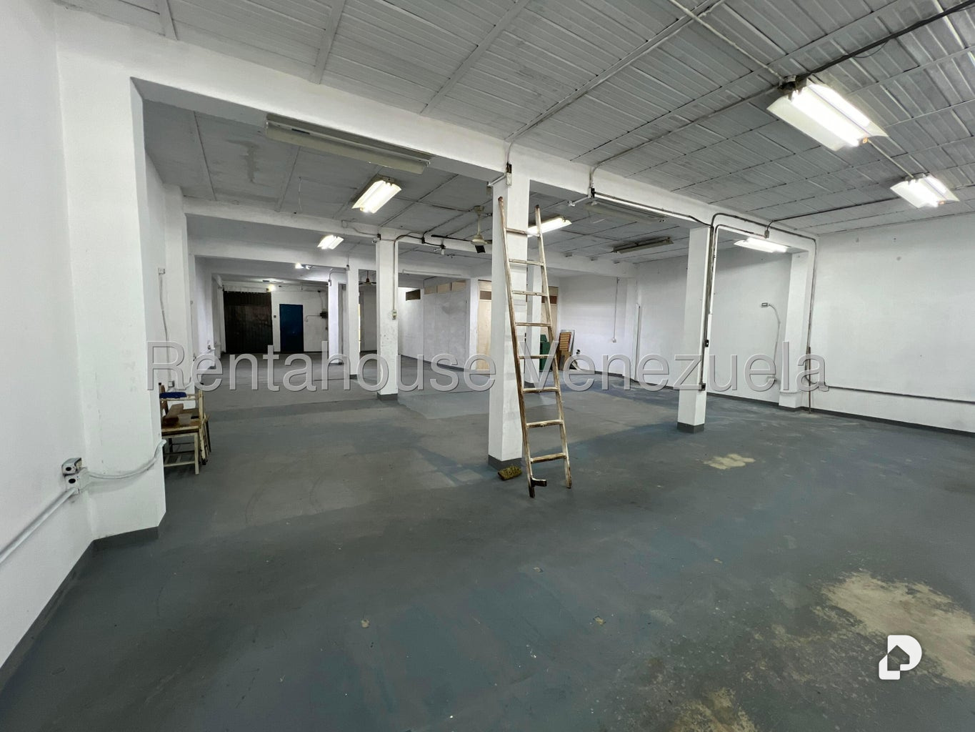 Local comercial en Catia, Caracas – 12