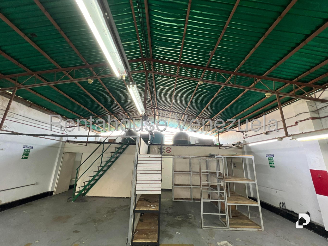 Local comercial en Catia, Caracas – 16