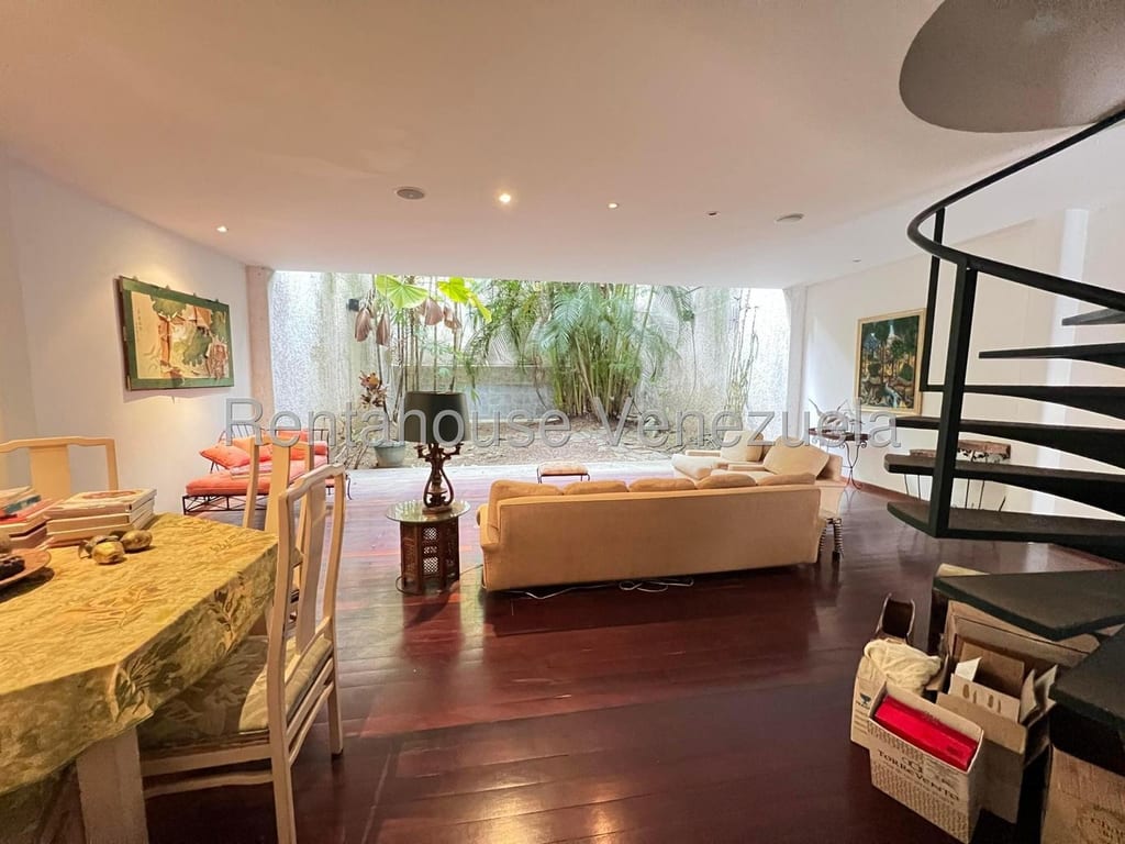 Casa en Santa Inés, Caracas - 1
