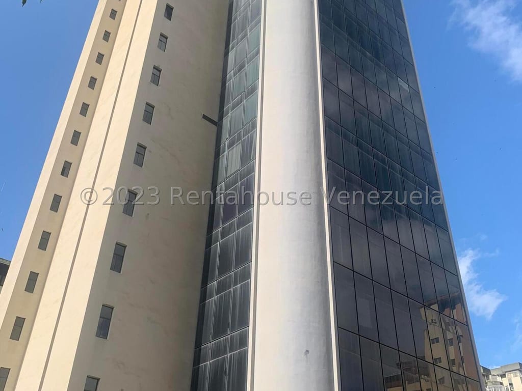 Oficina en La Urbina, Caracas - 1