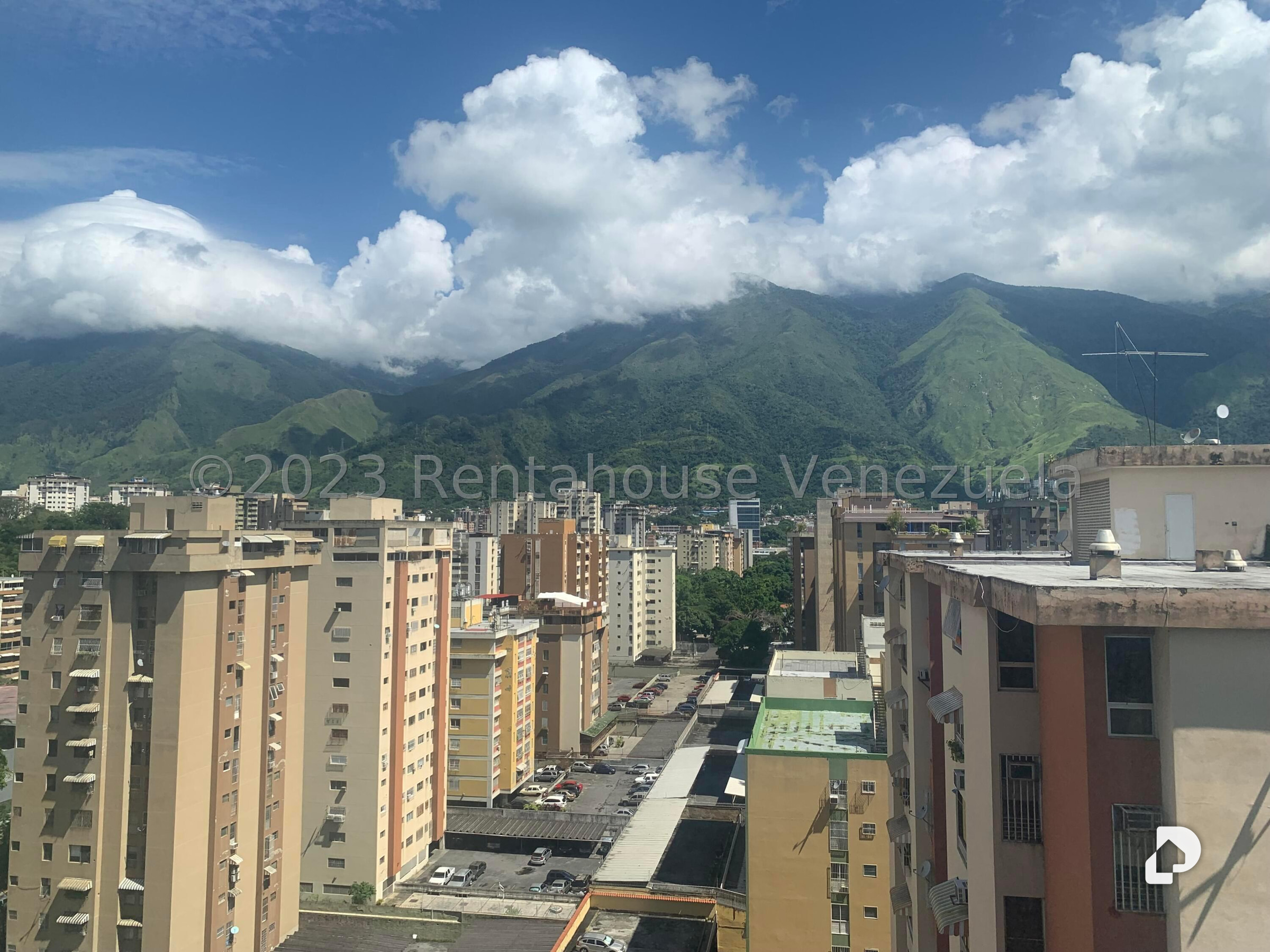 Oficina en La Urbina, Caracas – 7