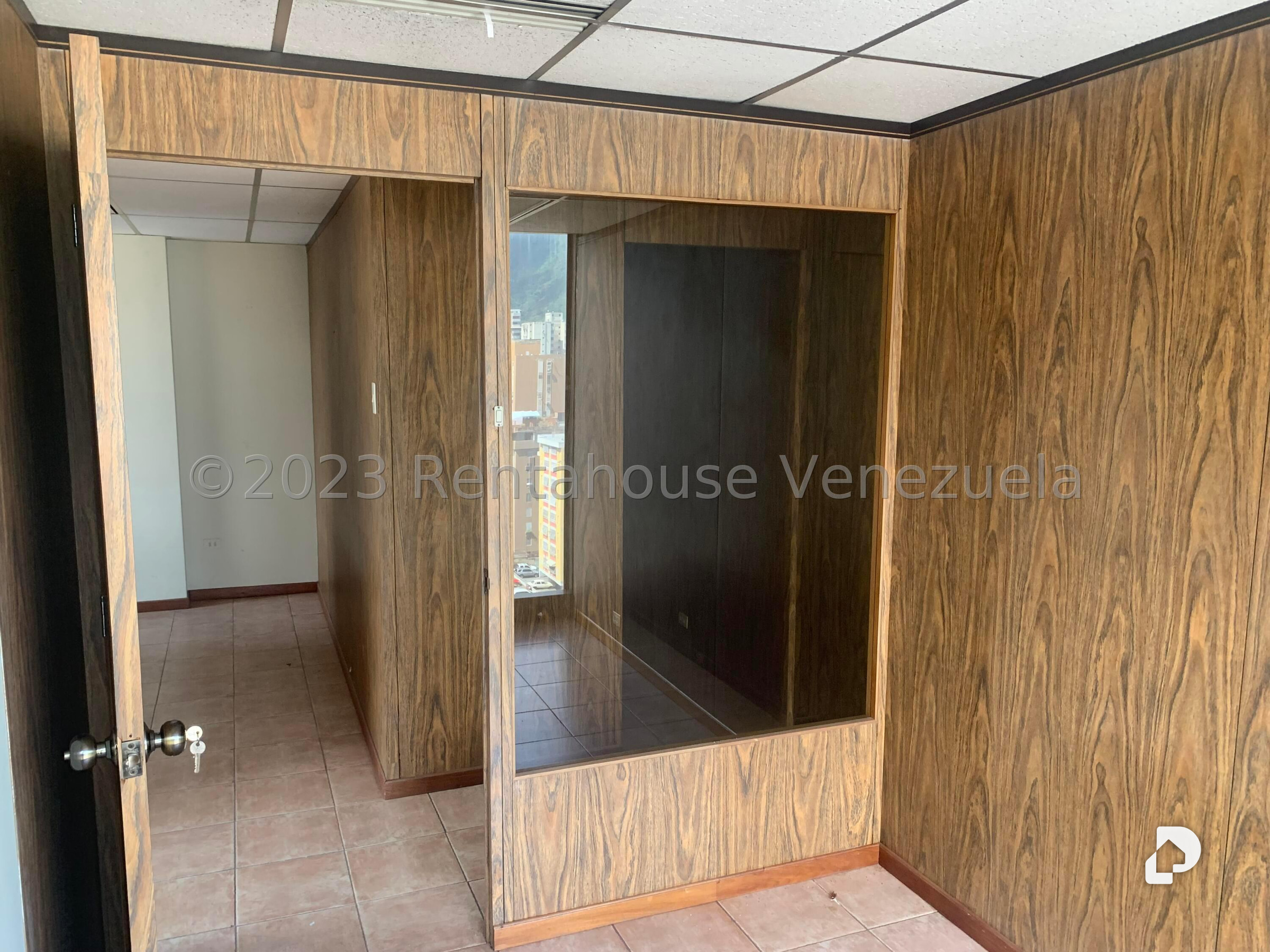 Oficina en La Urbina, Caracas – 4