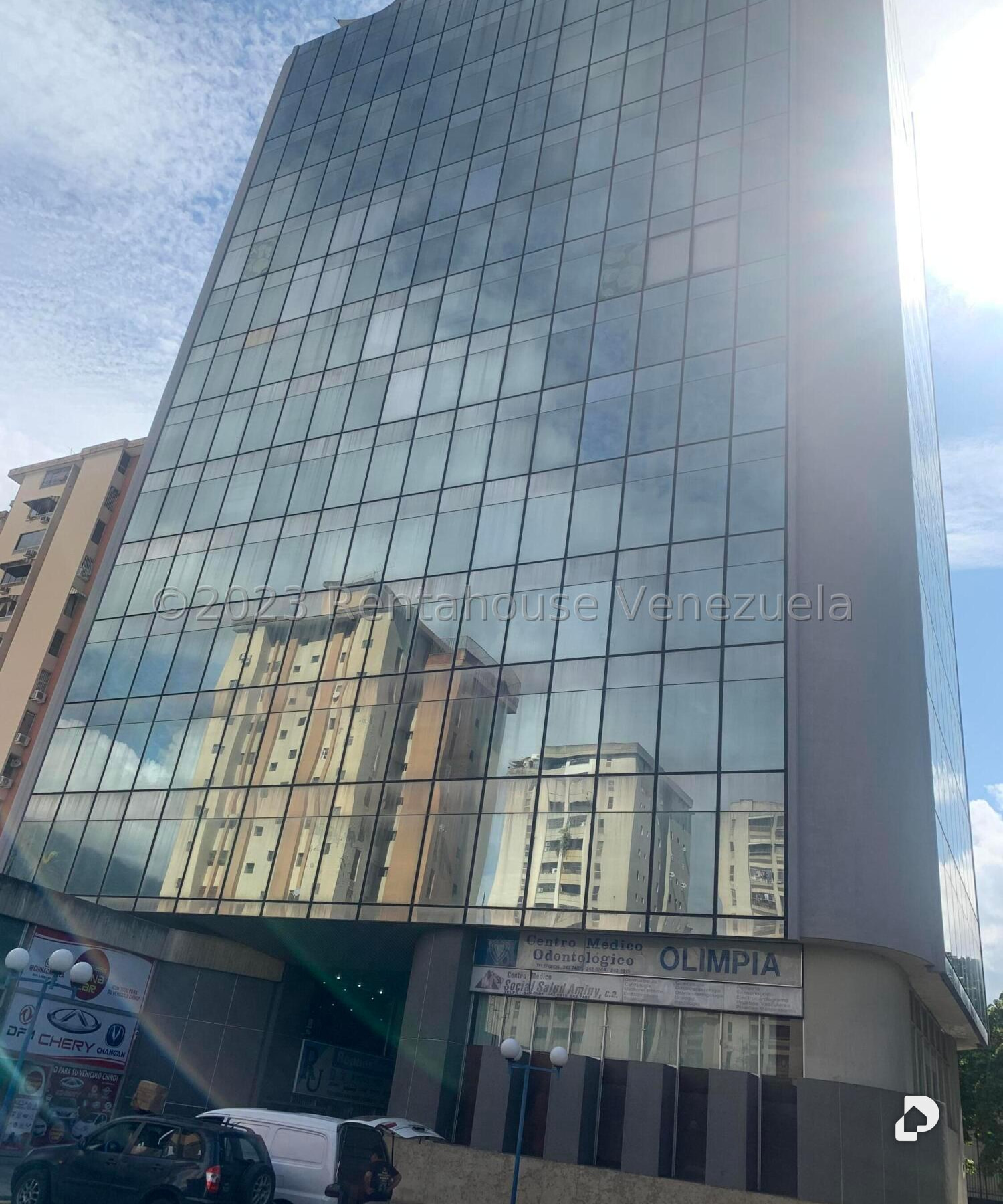 Oficina en La Urbina, Caracas – 12