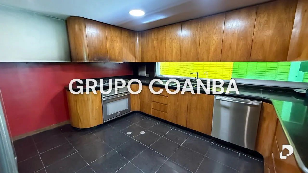 Casa en Los Palos Grandes, Caracas – 7