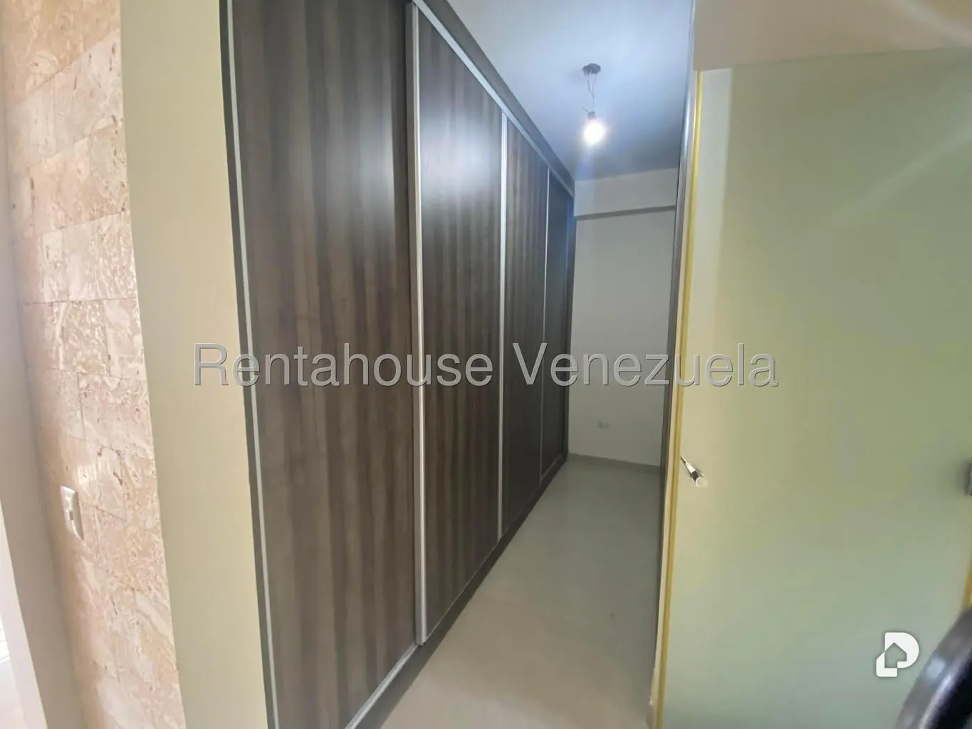 Apartamento en Solar del Hatillo, Caracas – 29