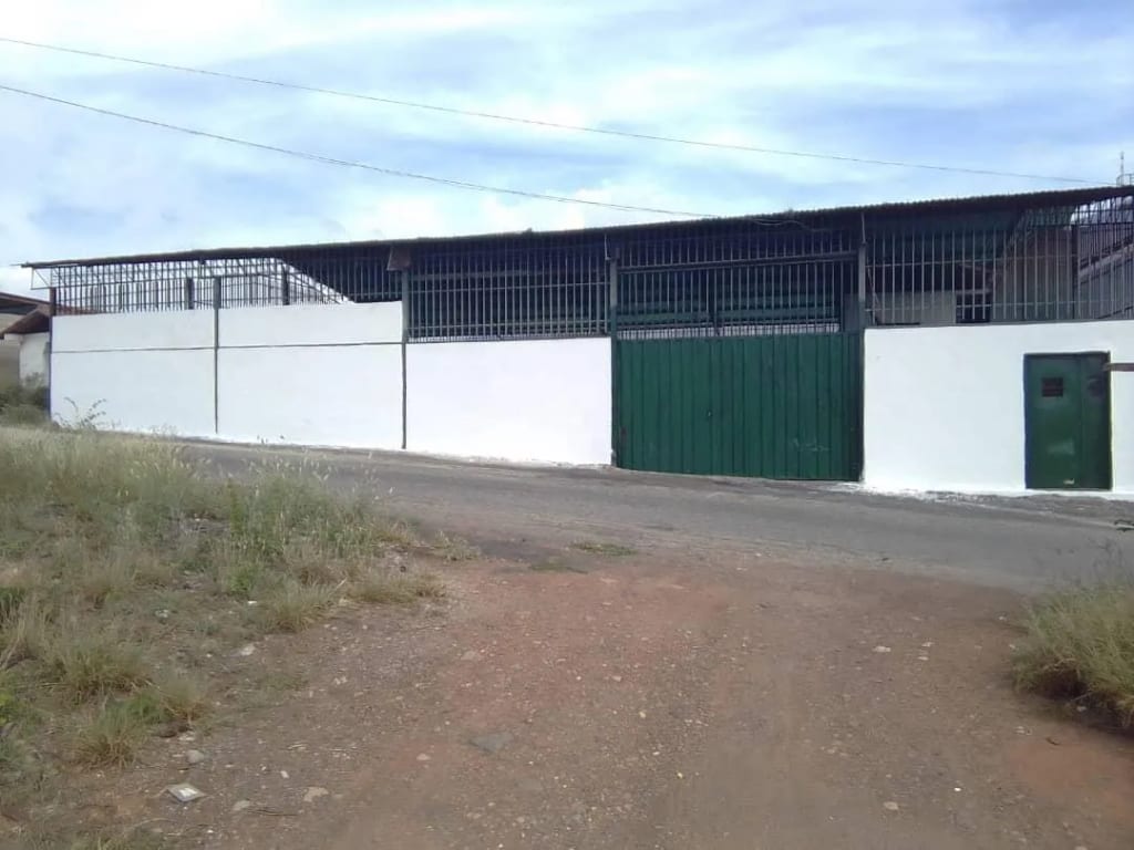 Warehouse in El Llano, San Juan - 1