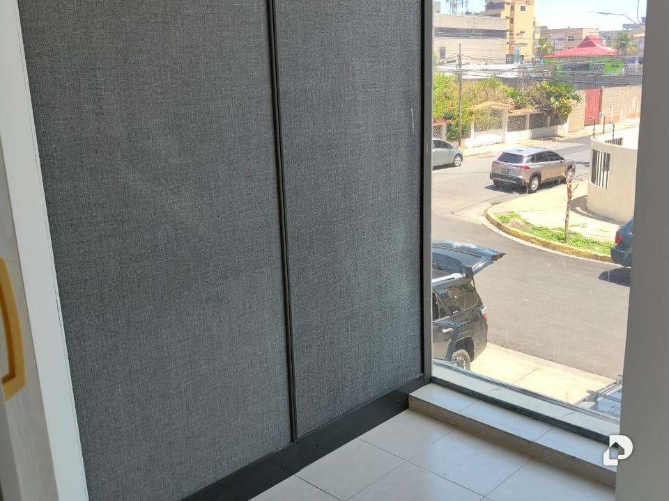 Oficina en Urbanización El Penonal, Lechería – 22