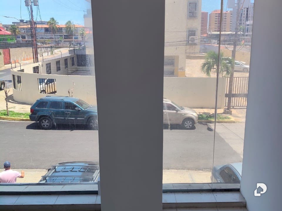 Oficina en Urbanización El Penonal, Lechería – 20
