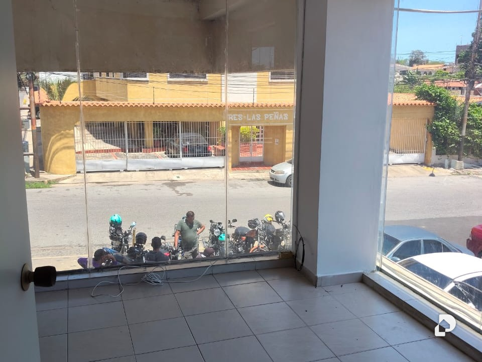 Oficina en Urbanización El Penonal, Lechería – 23