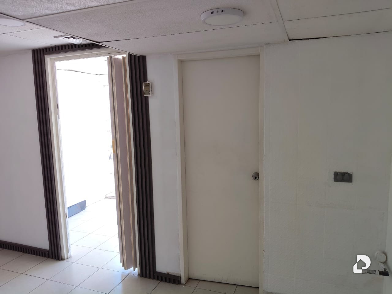 Oficina en Urbanización El Penonal, Lechería – 12