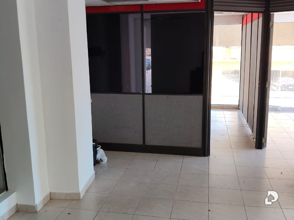 Oficina en Urbanización El Penonal, Lechería – 28