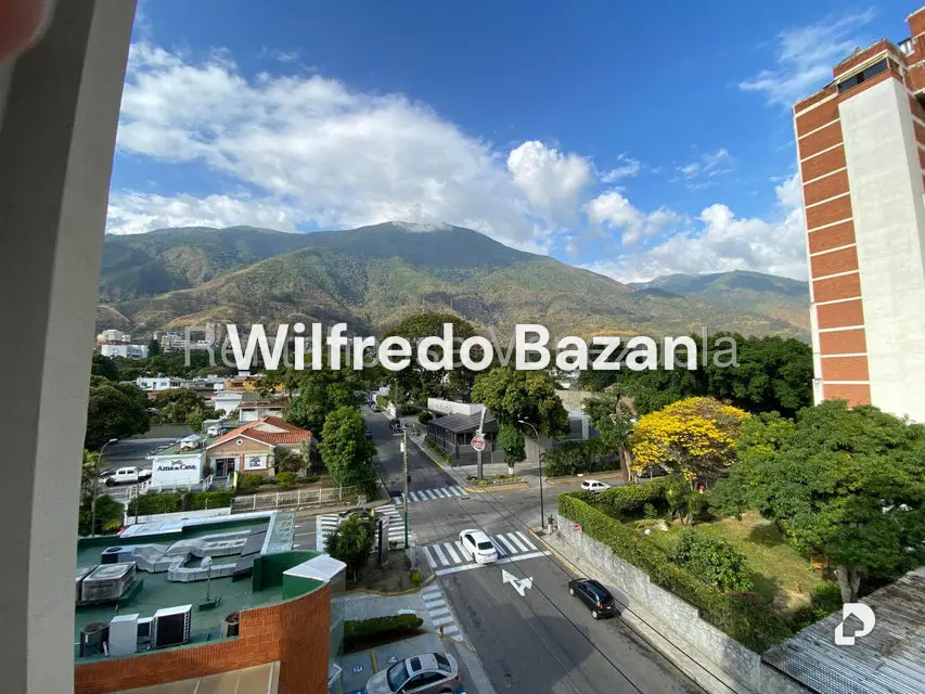 Apartamento en Los Palos Grandes, Caracas – 12