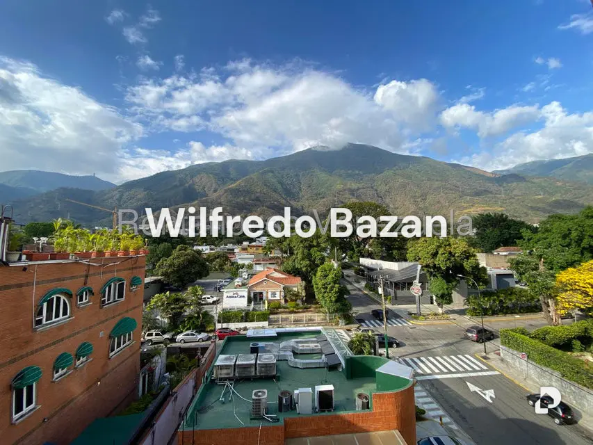 Apartamento en Los Palos Grandes, Caracas – 11