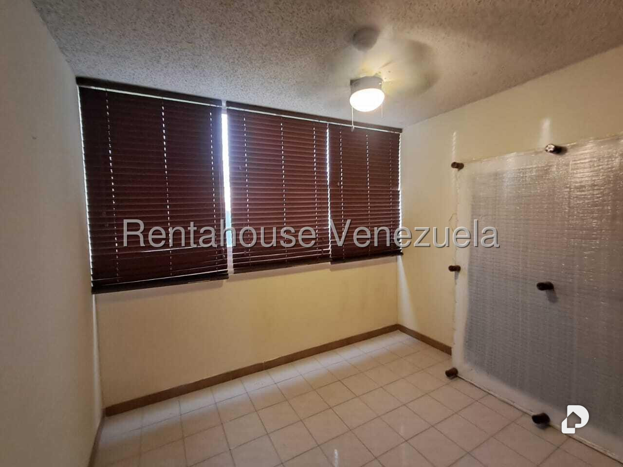 Apartamento en La Bonita, Caracas – 23