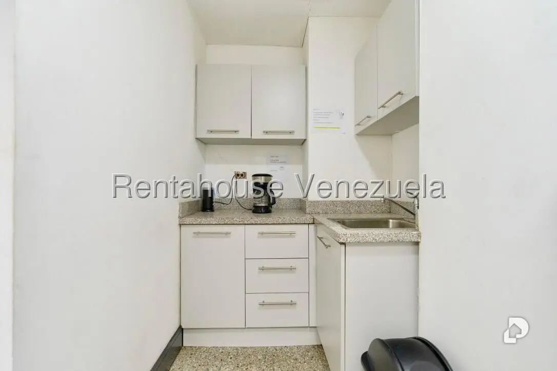Building in Los Ruices, Caracas – 18
