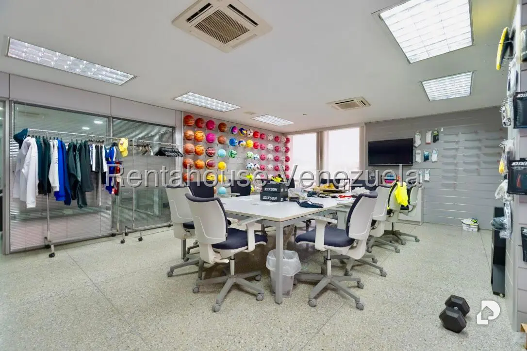 Building in Los Ruices, Caracas – 16