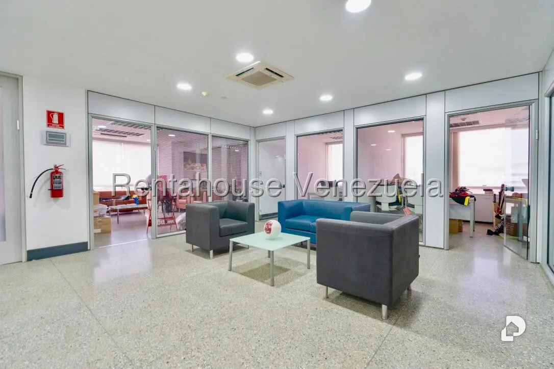Building in Los Ruices, Caracas – 11