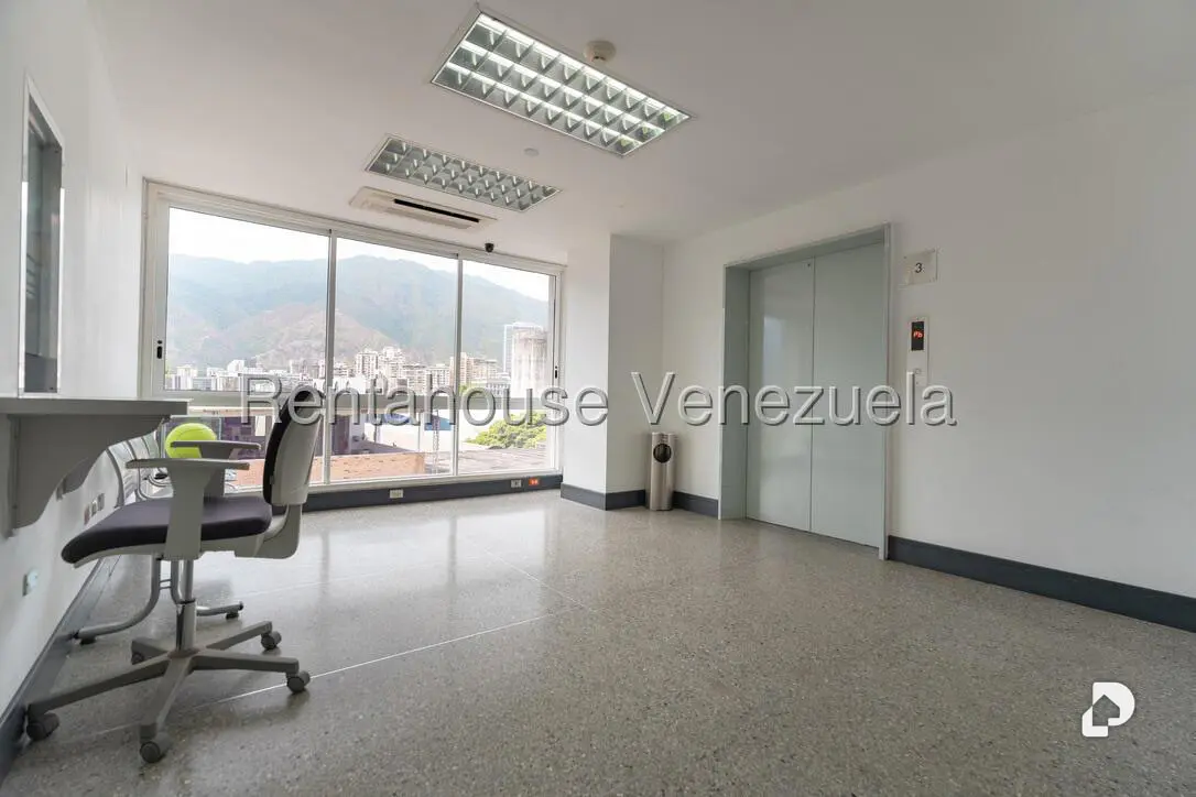 Building in Los Ruices, Caracas – 8