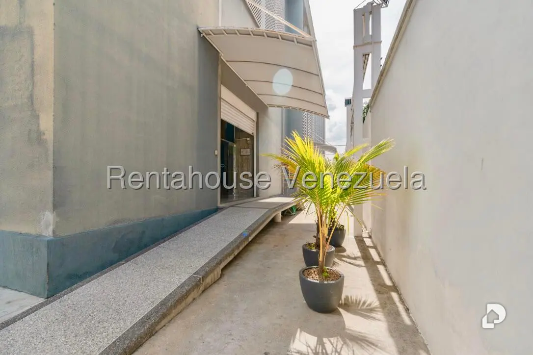 Building in Los Ruices, Caracas – 3