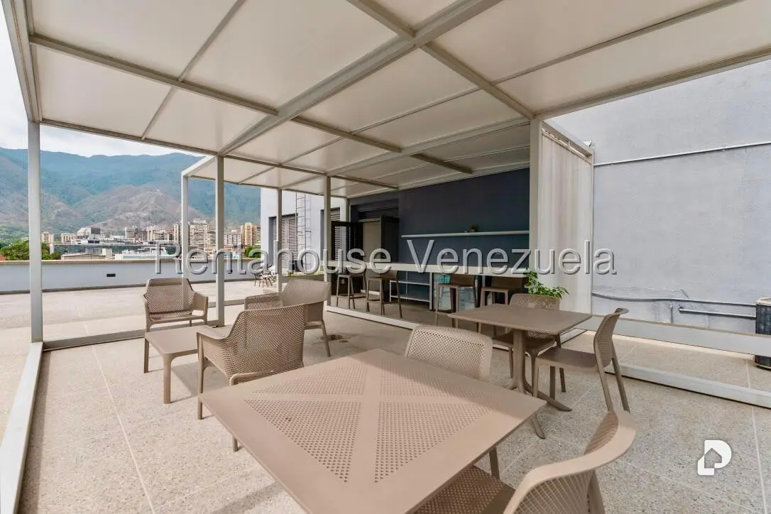 Building in Los Ruices, Caracas – 24