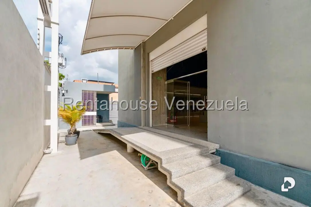Building in Los Ruices, Caracas – 4