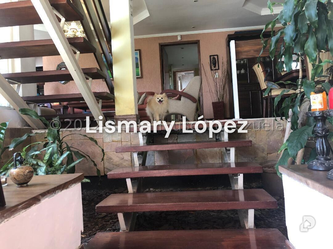 Casa en Colinas de Bello Monte, Caracas – 26