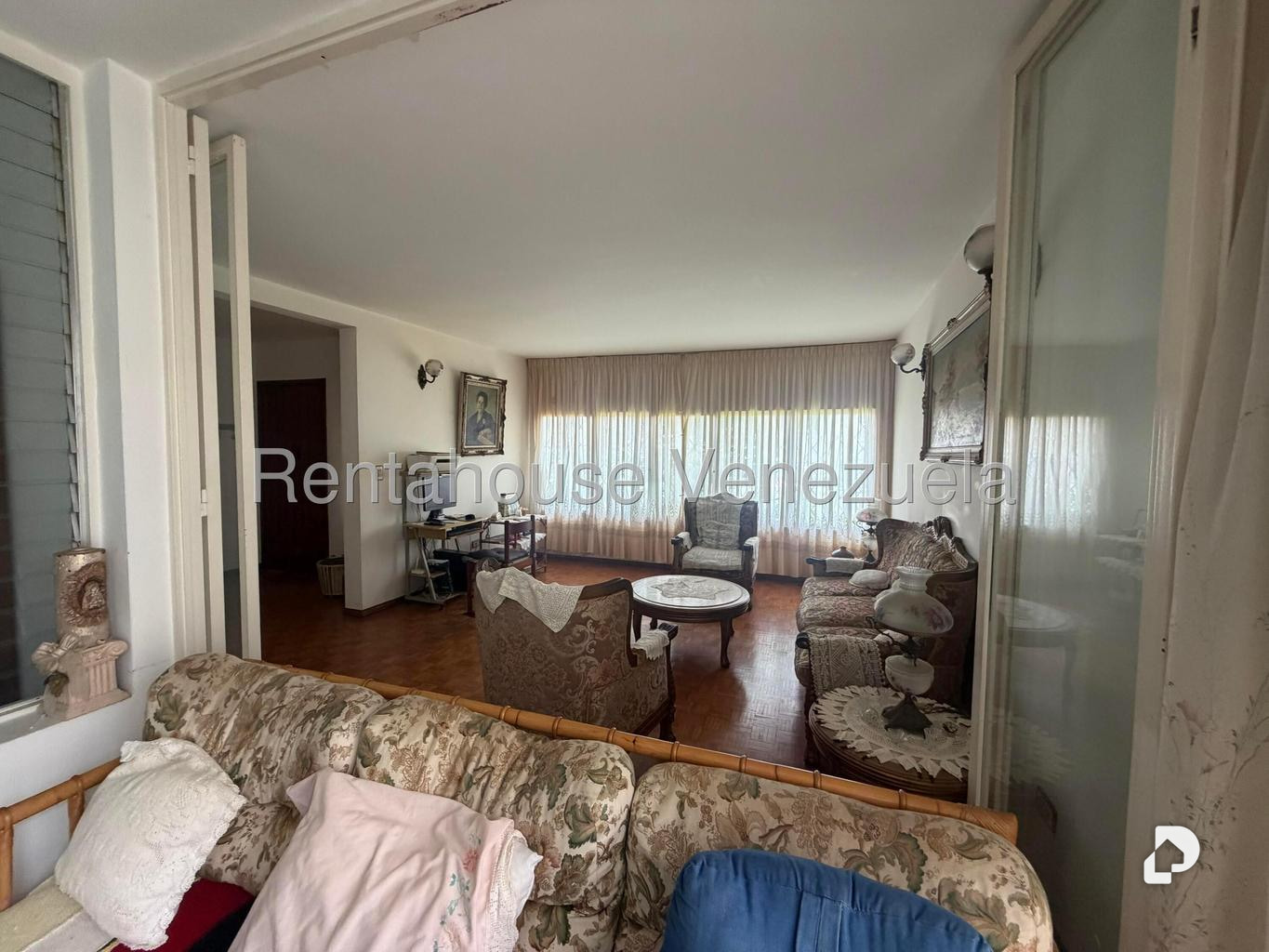Casa en Lomas de La Lagunita, Caracas – 20
