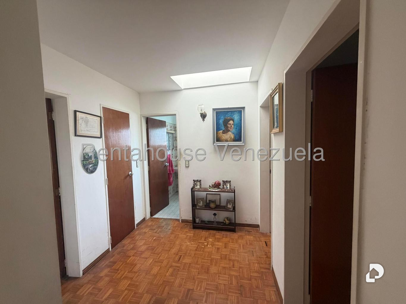 Casa en Lomas de La Lagunita, Caracas – 16