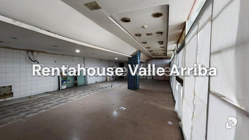 Local comercial en Los Chaguaramos, Caracas – 4