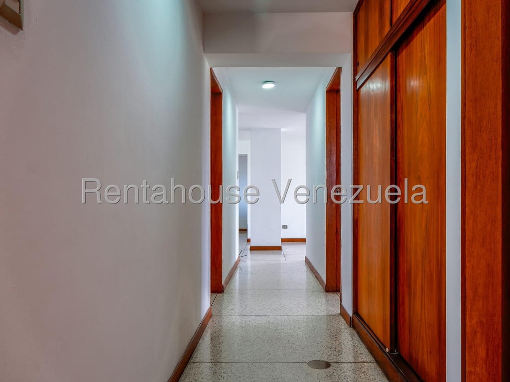 Edificio en Colinas de Bello Monte, Caracas