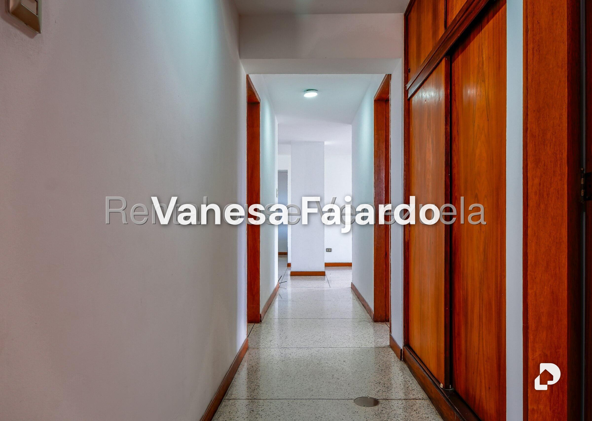 Edificio en Colinas de Bello Monte, Caracas – 21