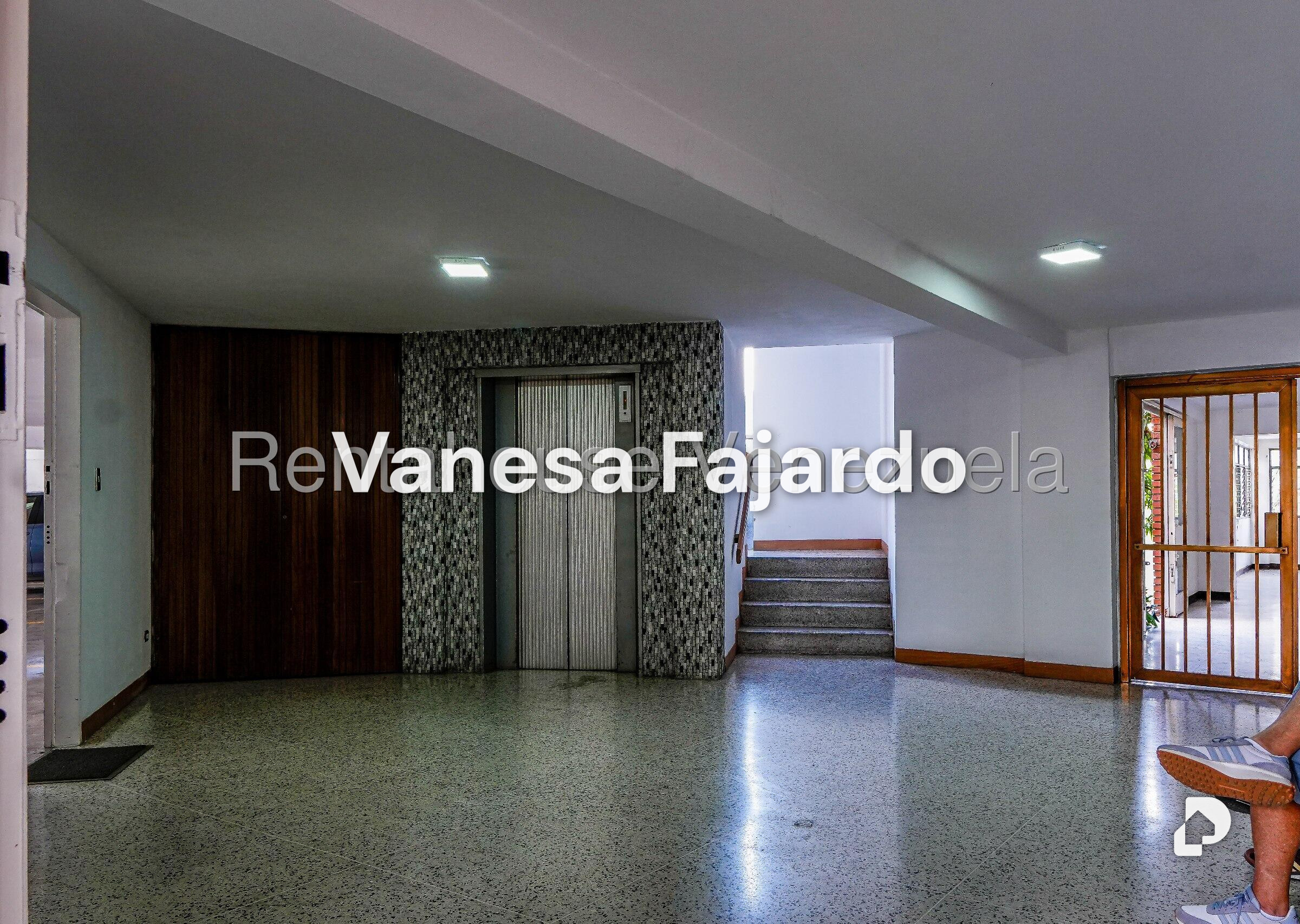 Edificio en Colinas de Bello Monte, Caracas – 8