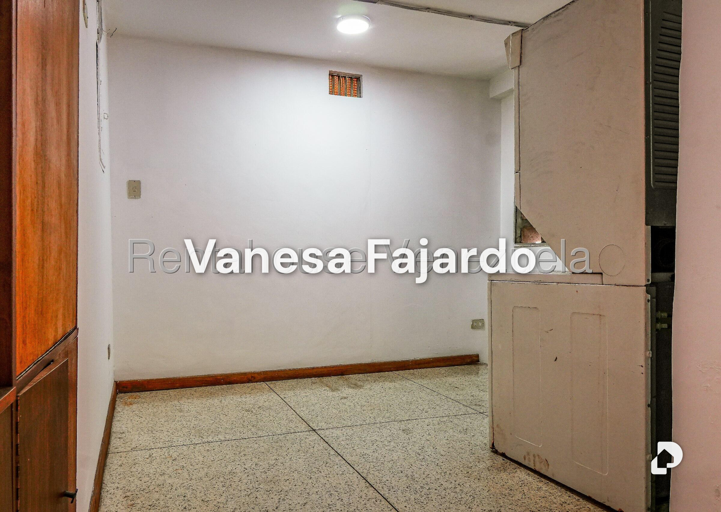 Edificio en Colinas de Bello Monte, Caracas – 29