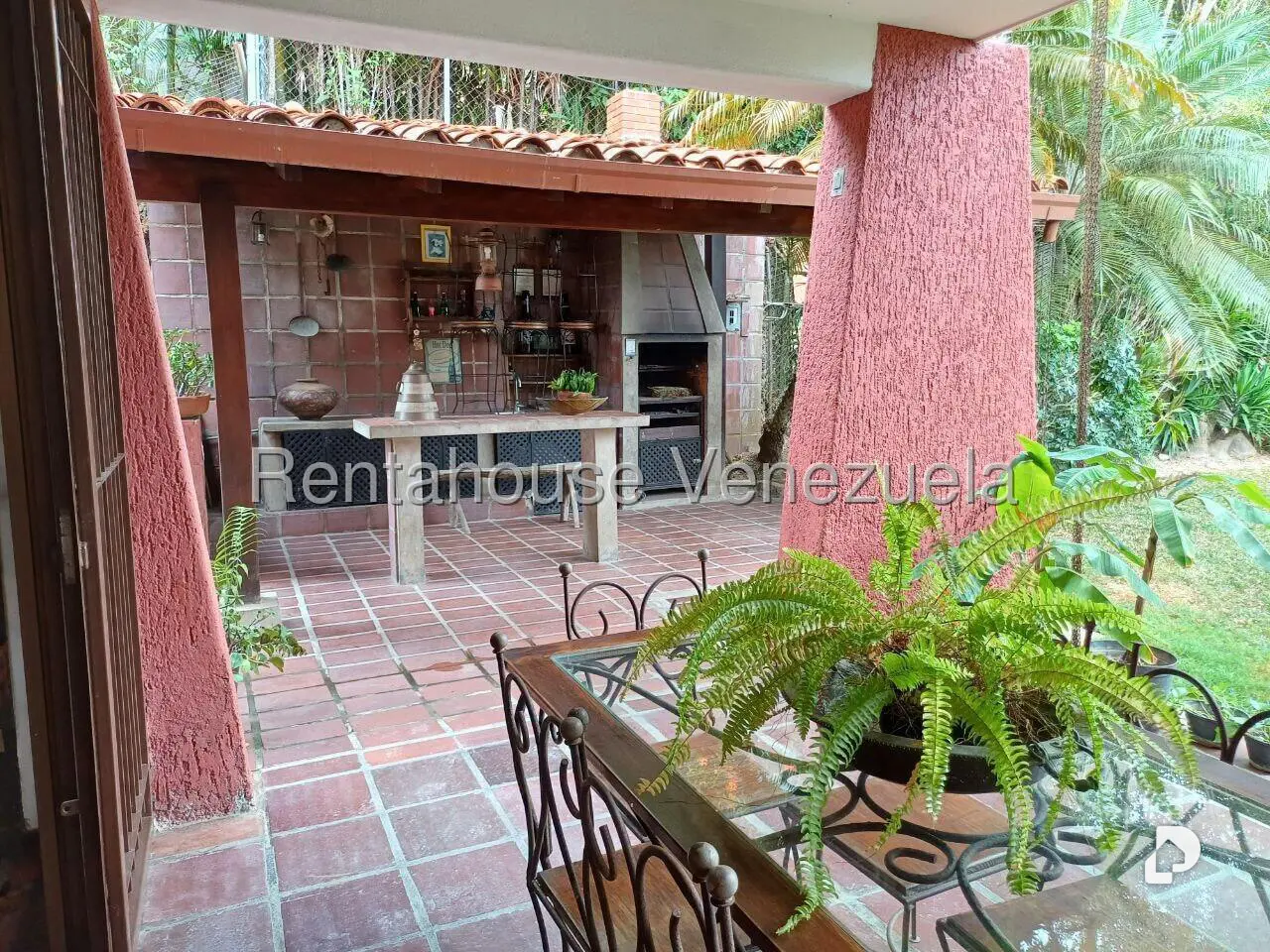 Casa en La Lagunita Country Club, Caracas