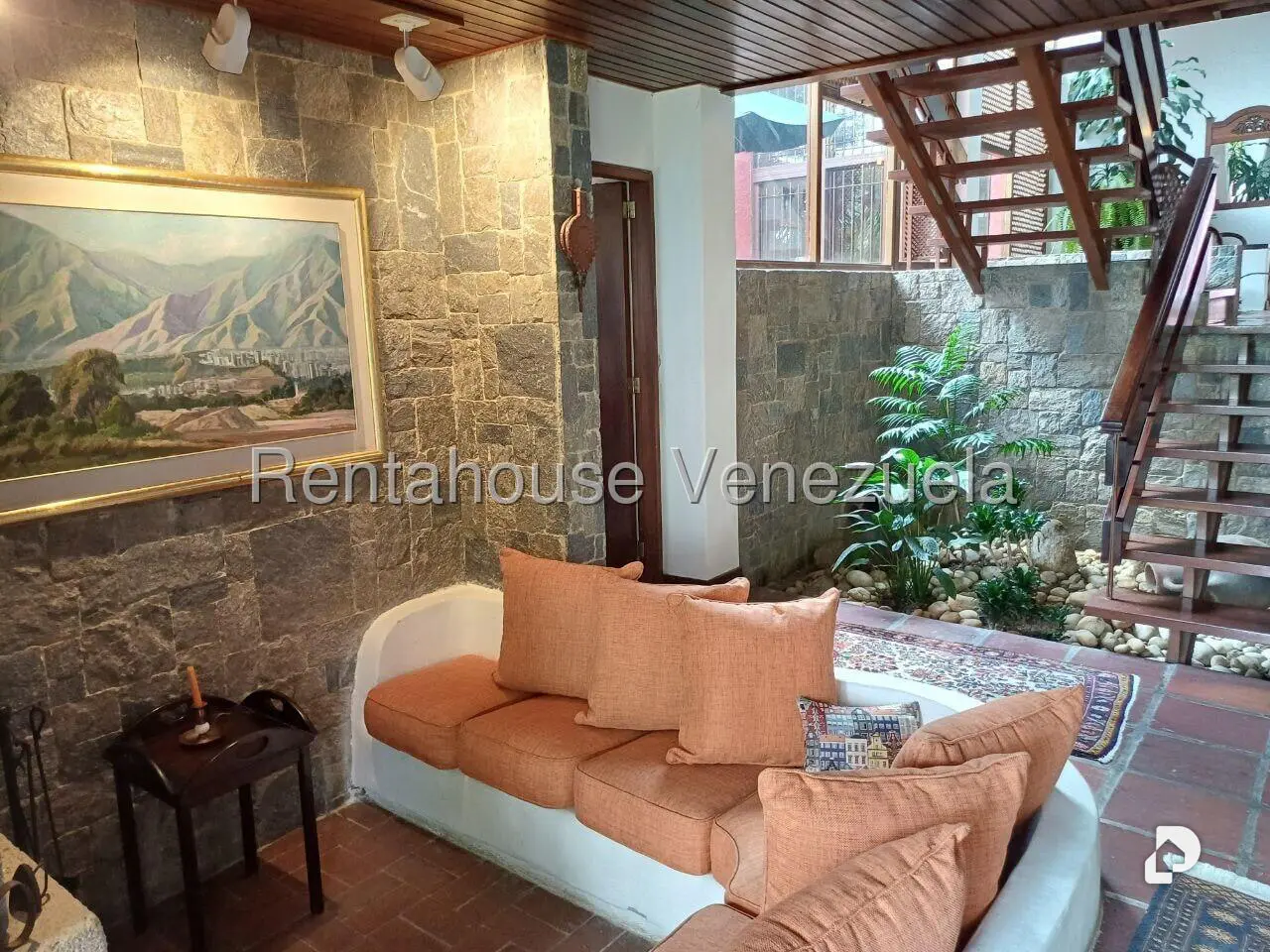 Casa en La Lagunita Country Club, Caracas
