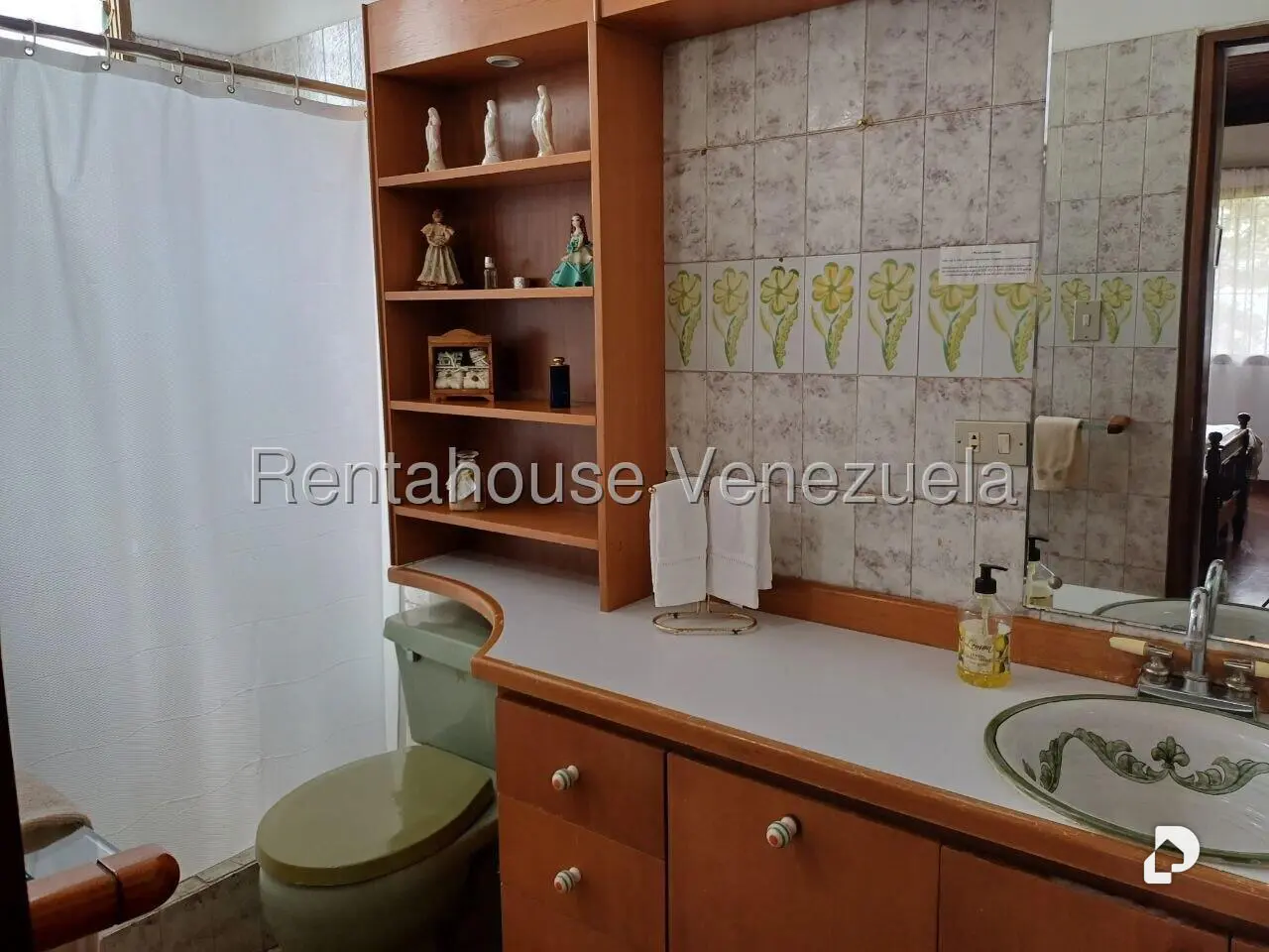 Casa en La Lagunita Country Club, Caracas